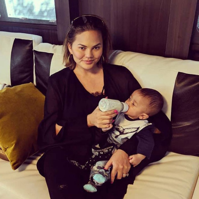 Chrissy Teigen S Son Wears Helmet For His Slightly Misshapen Head E Online